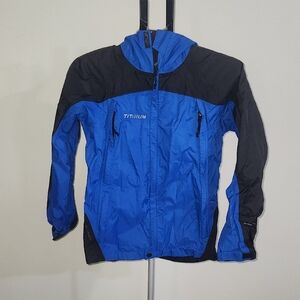Kids Columbia Titanium Blue and Black Windbreaker